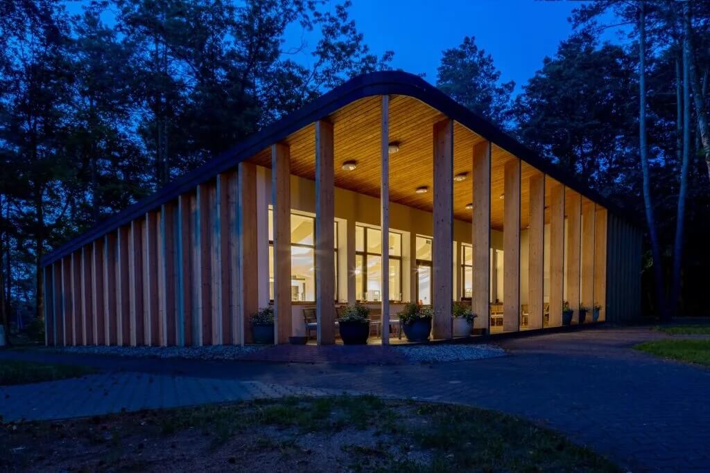Hauptgebaude des Retreats